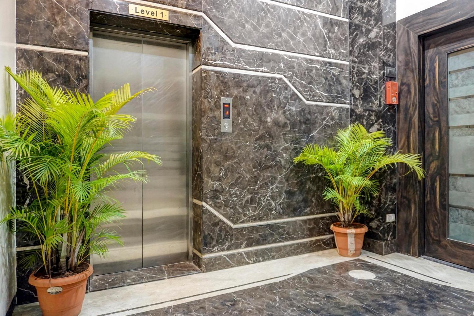 Hotel Tej Inn Plaza Near Igi Airport Delhi New Delhi Exterior photo